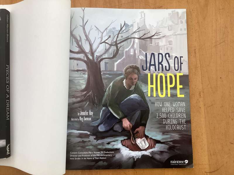 JARS OF HOPE. Children saved during the Holocaust. Large format, glossy booklet. V Good + condition.