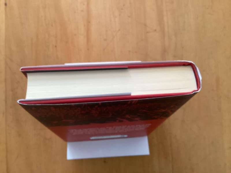 REPORTING ON HITLER. By Will Wainewright. Hardcover in an excellent condition.