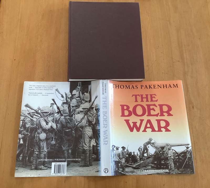 THE BOER WAR. First SA edition, illustrated. By Thomas Packenham. Hardcover, large format.