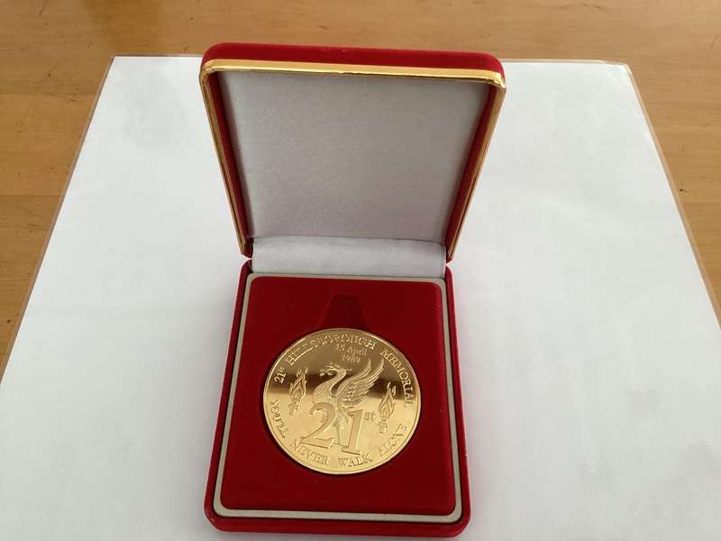 LIVERPOOL FC. 21st anniversary commemorative medal  (dedicated to the 96).