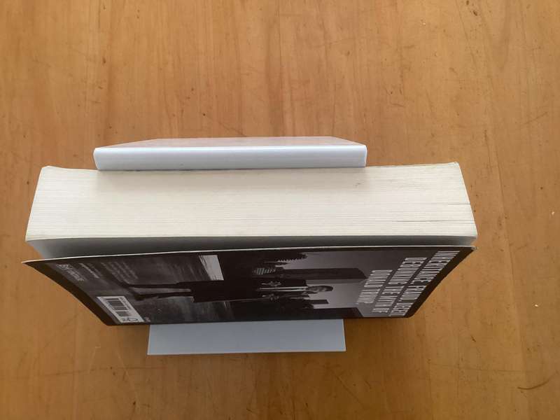 DONALD TRUMP Lucky Loser. Paperback in a very good condition.