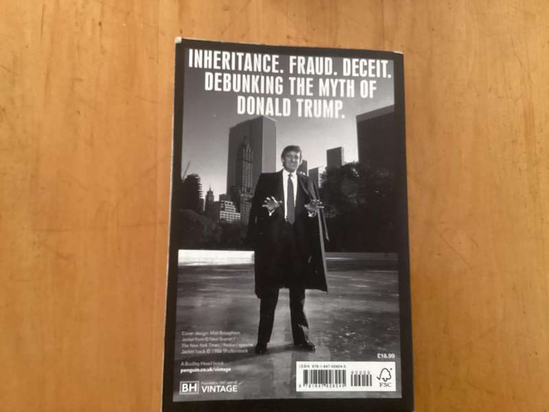 DONALD TRUMP Lucky Loser. Paperback in a very good condition.