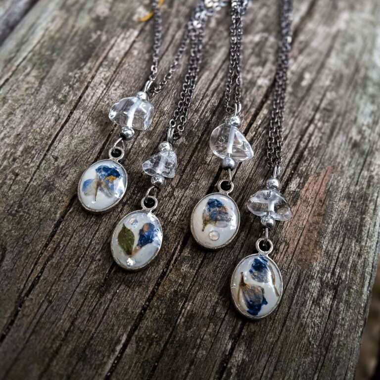Gemma's Pendant Lavender & Necklace