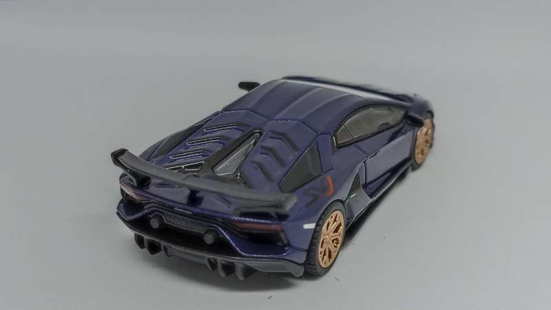 Mini GT Lamborghini Aventador SVJ