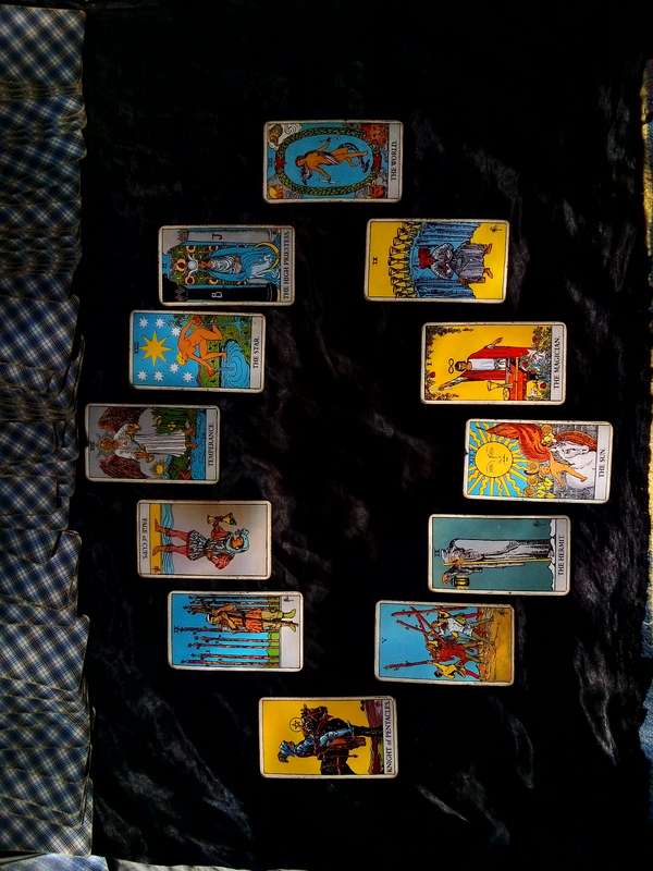 Tarot Readings/Divination and help offered