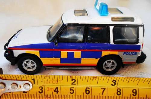 collectible Die-Cast Land Rover Discovery British Police Patrol Vehicle