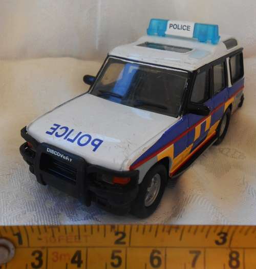 collectible Die-Cast Land Rover Discovery British Police Patrol Vehicle