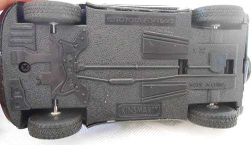 two die-cast models Kinsmart Rav 4 1:32 and Kinsmart BMW X5  1:36