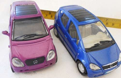 two die-cast model Mercedes Benz A-class cars NewRay  1:32 purple and WELLY blue no 9751