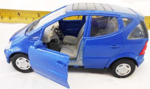 two die-cast model Mercedes Benz A-class cars NewRay  1:32 purple and WELLY blue no 9751