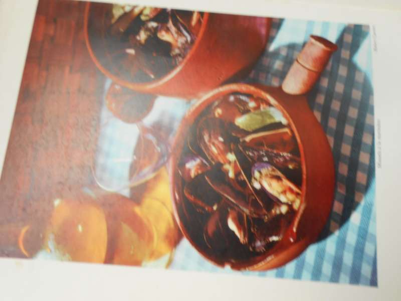 Larousse Gastronomique, Encyclopedia of food, wine and cooking in English, Rare Book