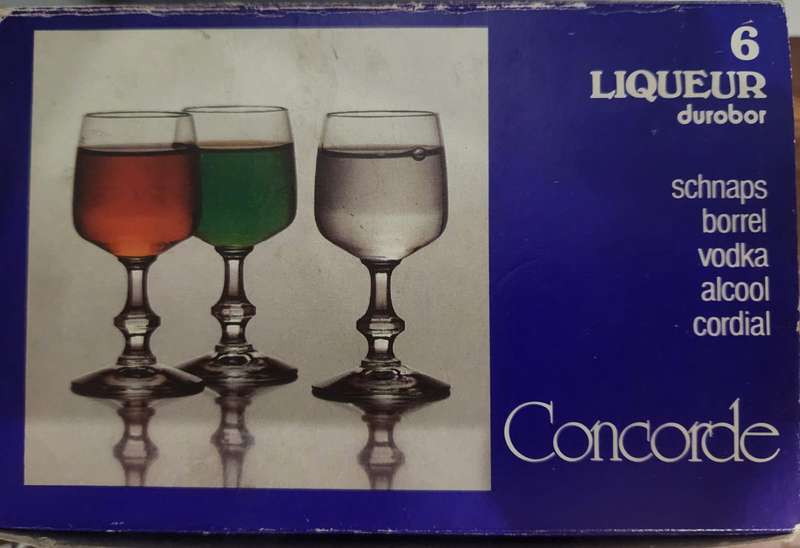12 X Liqueur glasses boxed