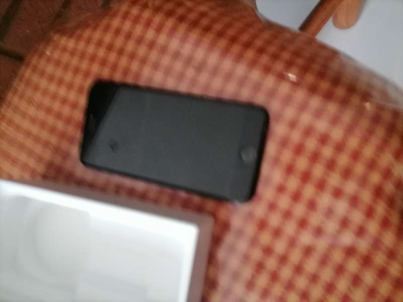IPHONE 7 128G IN BOX