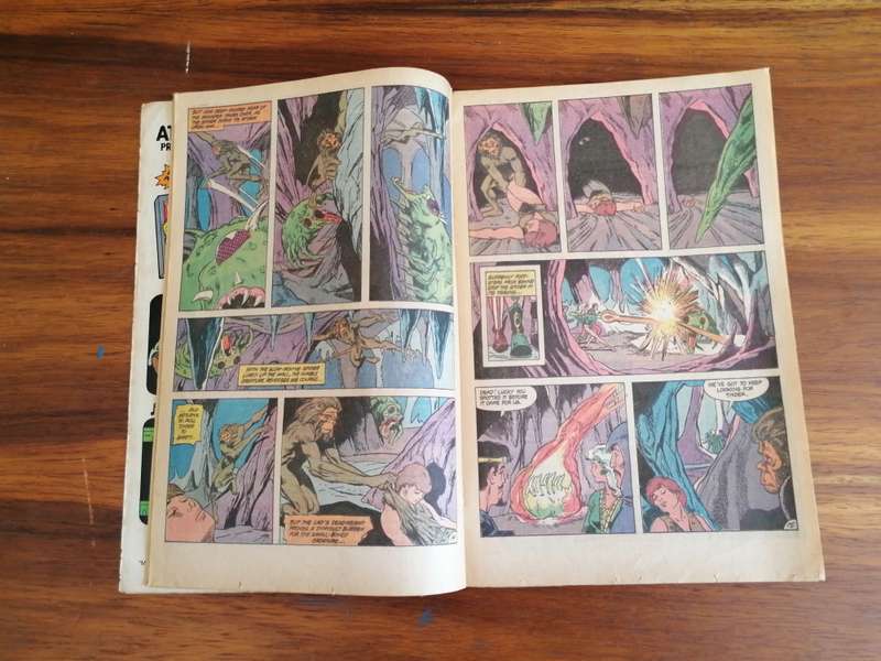 2 x DC WARLORD COMICS (1984 /1988)