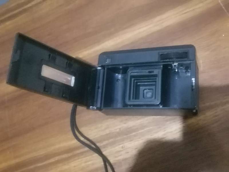 VINTAGE HALLMARK MATIC X88 CAMERA
