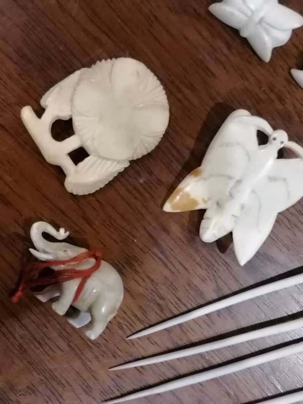 Vintage ivory lot