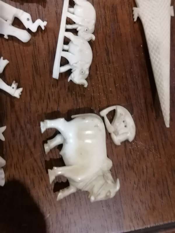 Vintage ivory lot