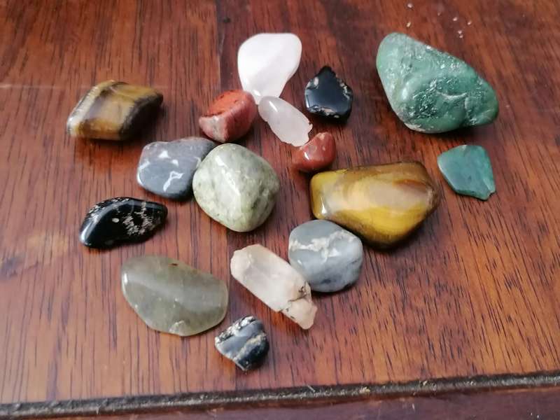 Natural semi precious stone,s ( Rough uncut)
