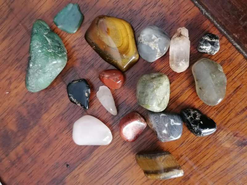 Natural semi precious stone,s ( Rough uncut)