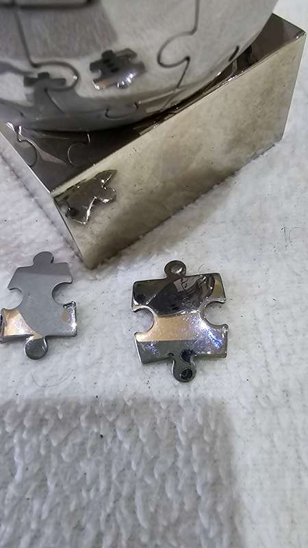 WORLD GLOBE DESK STAINLESS STEEL MAGNETUC JIGSAW PUZZLE