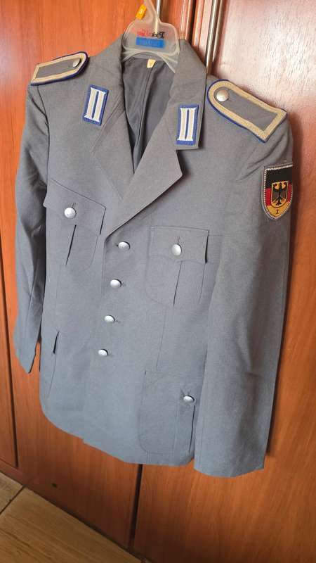 ORIGINAL GERMAN MILLITARY COAT WITH BADGES