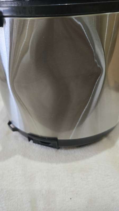 ELECTRIC PRESSURE COOKER-SEE DESCRIPTION