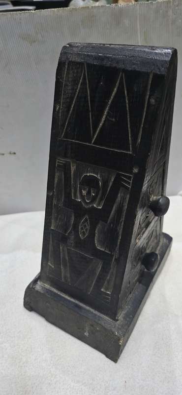 BLACKWOOD TRIANGULAR CHEST DRAWERS JEWLRY BOX(CARVED)30 X 20CM