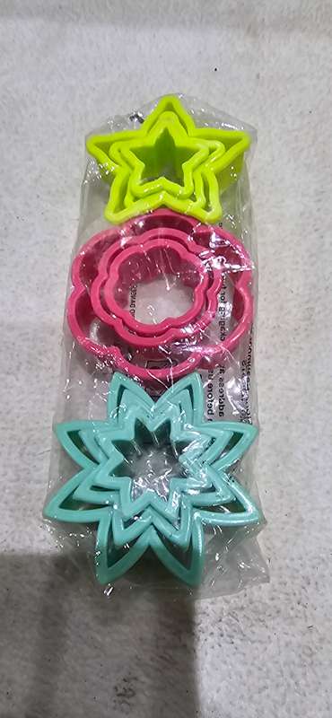 9 PIECE COOKIE CUTTERS