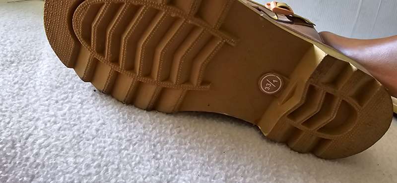 BLACKFOX BOOTS SIZE 1(MINT CONDITION)