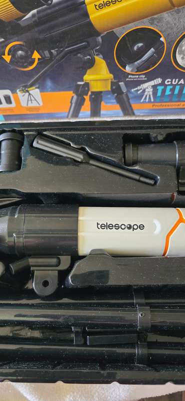TELESCOPE WITH TRIPOD STAND