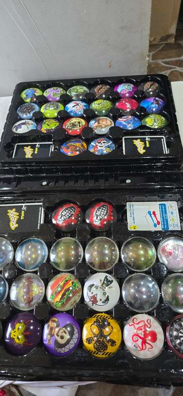 ROXY COLLECTION WITH DOSPLAY BOX AND CARDS