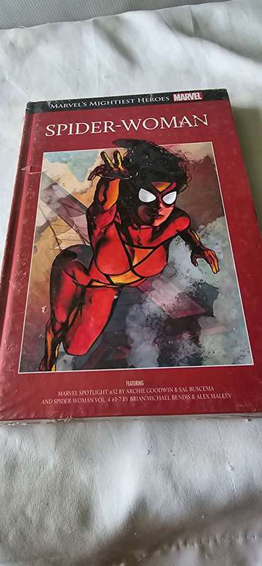 MARVEL SUPERHEROES HARDCOVER COMIC (*SPIDERWOMAN)