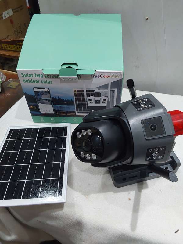TWO SCREENS OUTDOOR SOLAR WIFI CAMERA