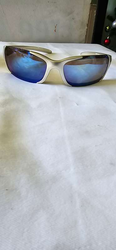 UV PROTECTION OPTICAL QUALITY SUNGLASSES(MADE IN ITALY)