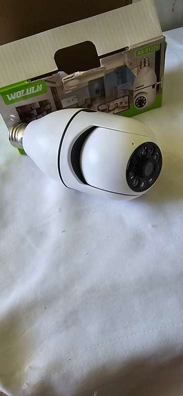 BULB MONITORING CCTV CAMERA