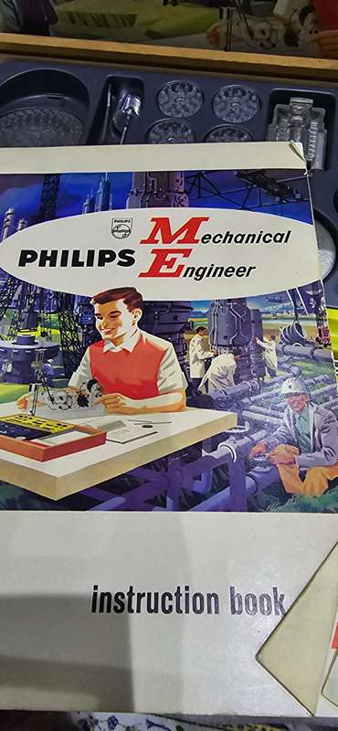 VINTAGE PHILLIPS MECHANICAL ENGINEER WITH INSTRUCTION BOOKLET(UNUSED)