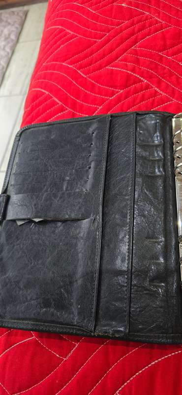 KAINOS LEATHER BUSINESS CARD ,/OFFICE BINDER,(CAM BE USED FOR TDC)