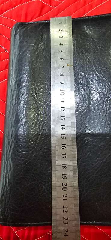 KAINOS LEATHER BUSINESS CARD ,/OFFICE BINDER,(CAM BE USED FOR TDC)
