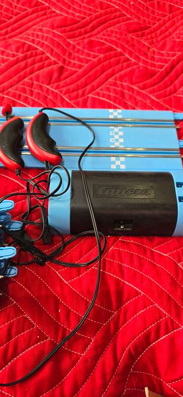 NINTENDO MARIOKARTS TRACK AND CONTROLS