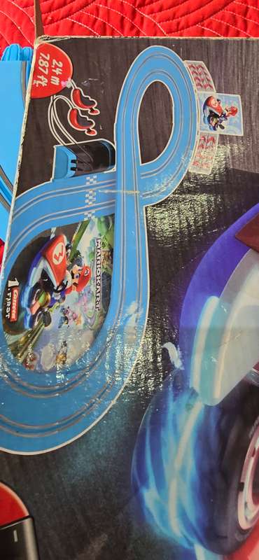 NINTENDO MARIOKARTS TRACK AND CONTROLS