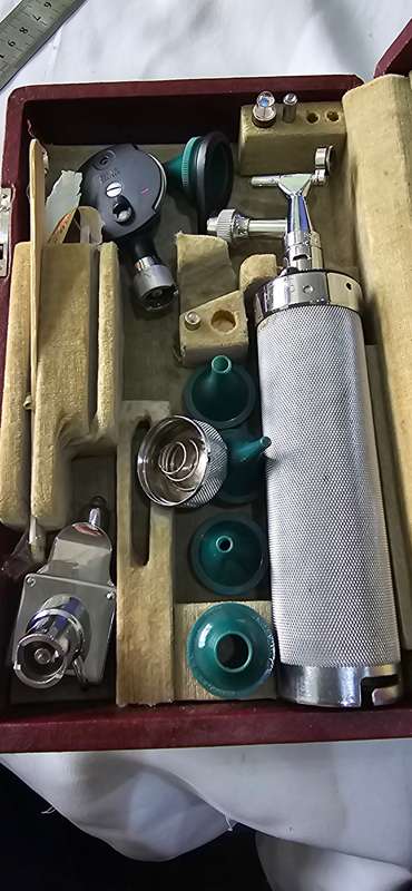VINTAGE WELCH ALLYN OPTOSCOPE OPTHYLMOSCOPEC