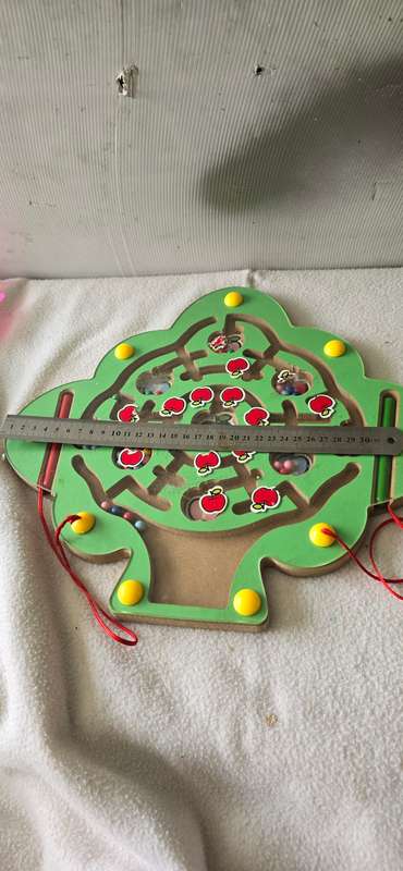 APPLE TREE SHAPE MAFNETIC MAZE PUZZLE GAME(EDUCATIONAL)
