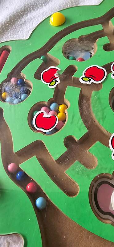 APPLE TREE SHAPE MAFNETIC MAZE PUZZLE GAME(EDUCATIONAL)