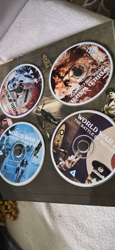 WORLD WAR 11 8 DVD COLLECTION