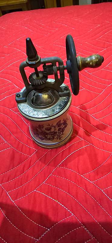 VINTAGE COFFEE GRINDER