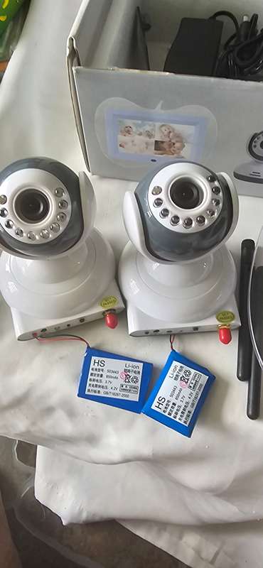2.4 GHZ WIRELESS 7 INCH LCD QUAD DVR WITH 2 CAMERAS