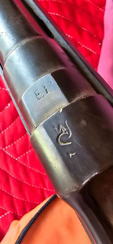 ANTIQUE LEE ENSFIELD WORLD WAR RIFLE(DEACTIVATED)
