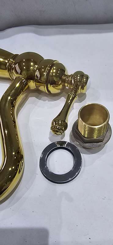 RETRO GOLD METAL BATHROOM FAUCET