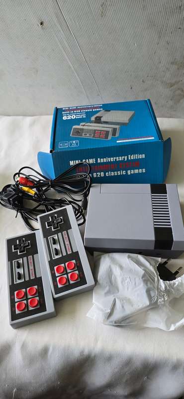 MINI GAME ANNIVERSARY EDITION WITH 620 BUILT IN CLASSIC GAMES