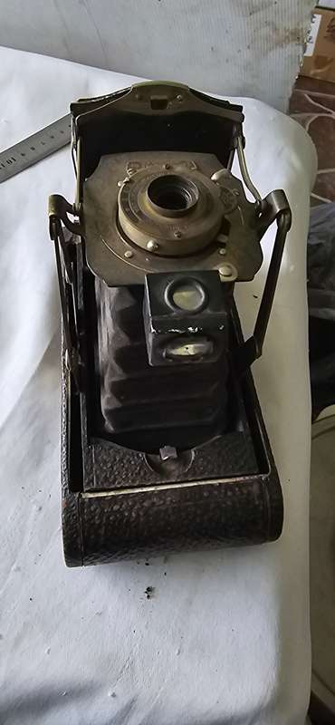 ANTIQUE EASTMAN KODAK CAMERA